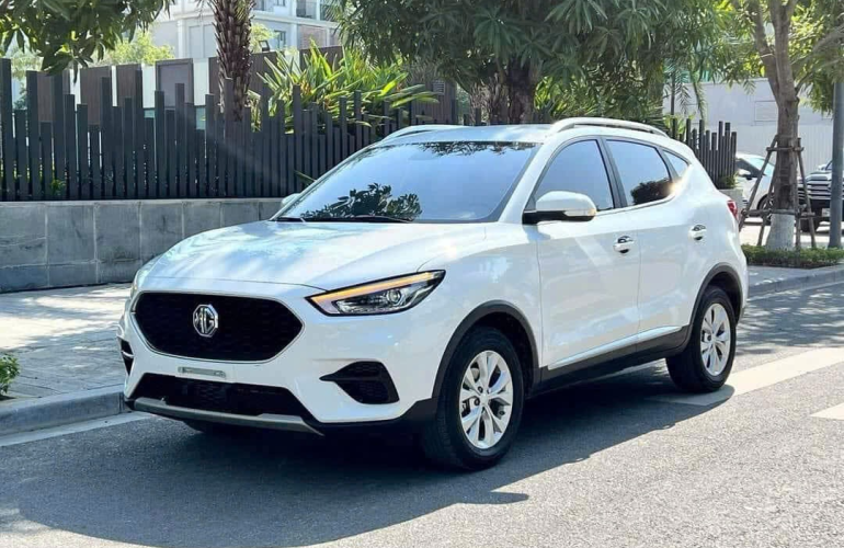 MG-ZS-2025-AT
